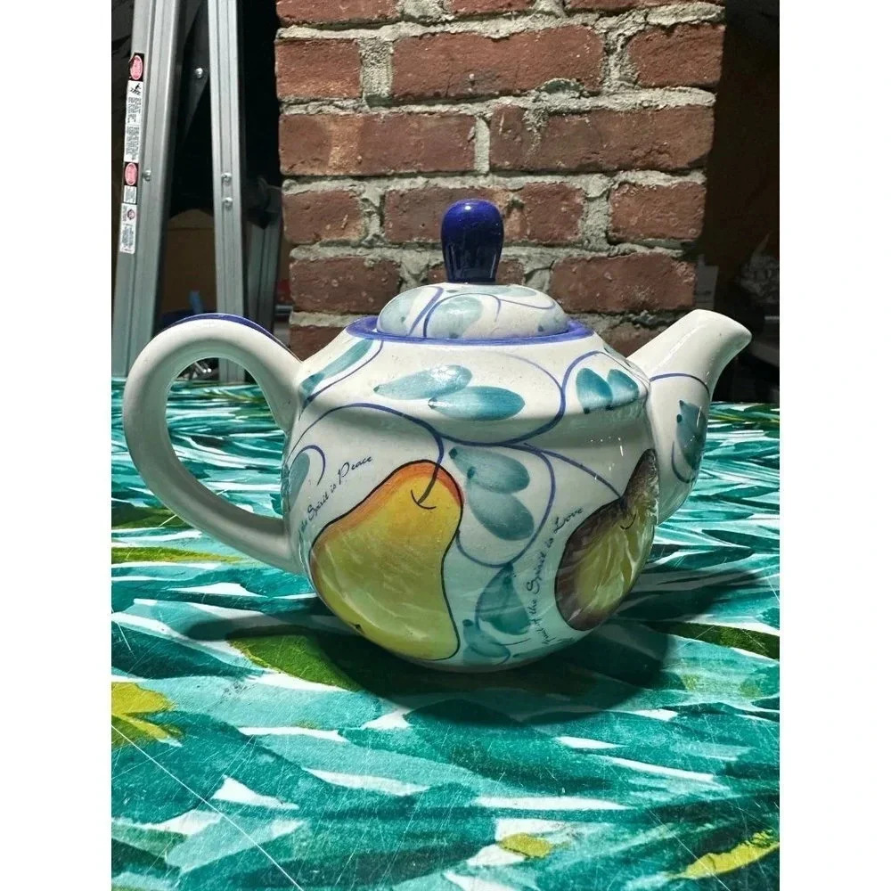 Wang’s International Fruit Teapot